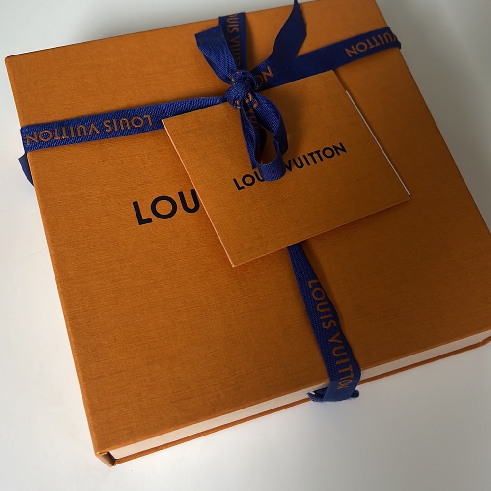 Louis Vuitton Small gift box - Picture 2 of 3